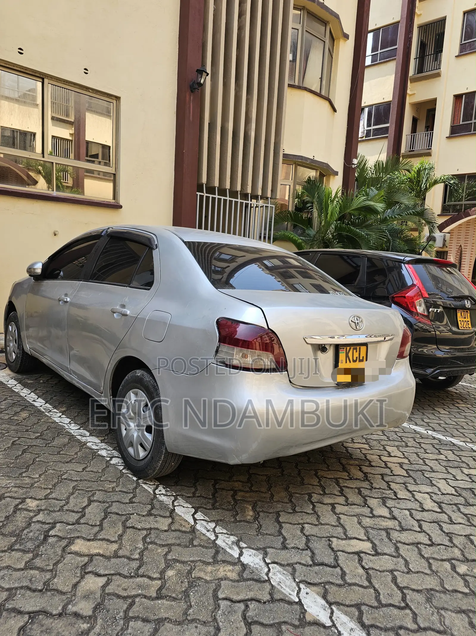Toyota Belta 2010 Silver