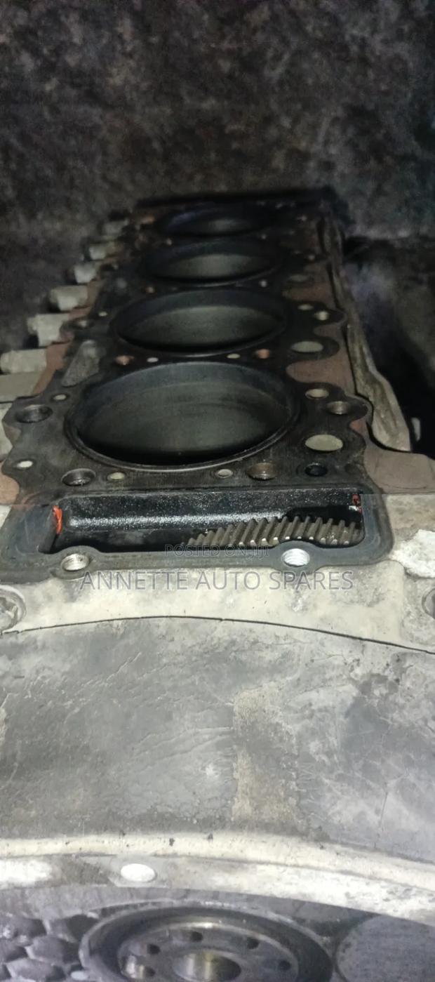 4HF1 Half Engine Isuzu 4.3 - thumbnail 3