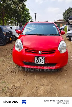 Toyota Passo 1.0 FWD 2013 Red