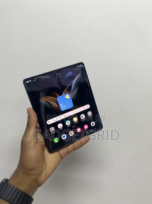 Samsung Galaxy Z Fold4 256 GB Gray - thumbnail 2