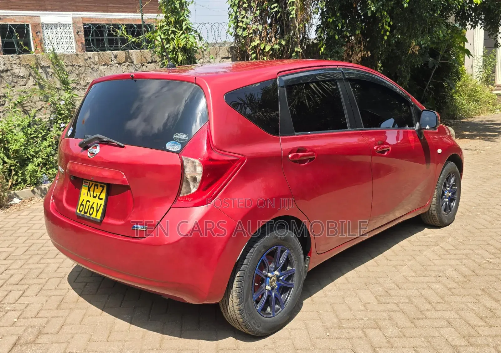 Nissan Note 2013 Red