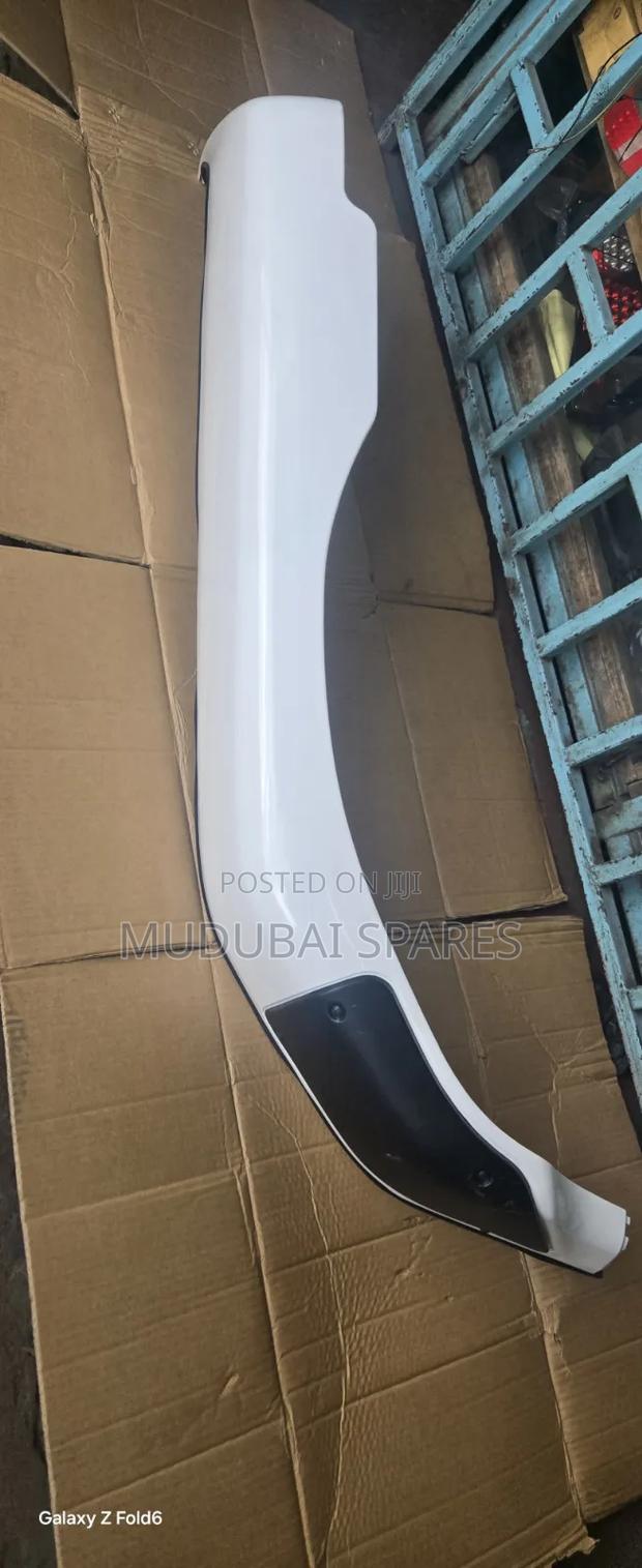 Mitsubishi Fuso Mahewa Door Fender Assy