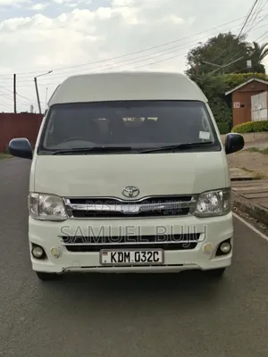 Toyota HiAce 2015 White