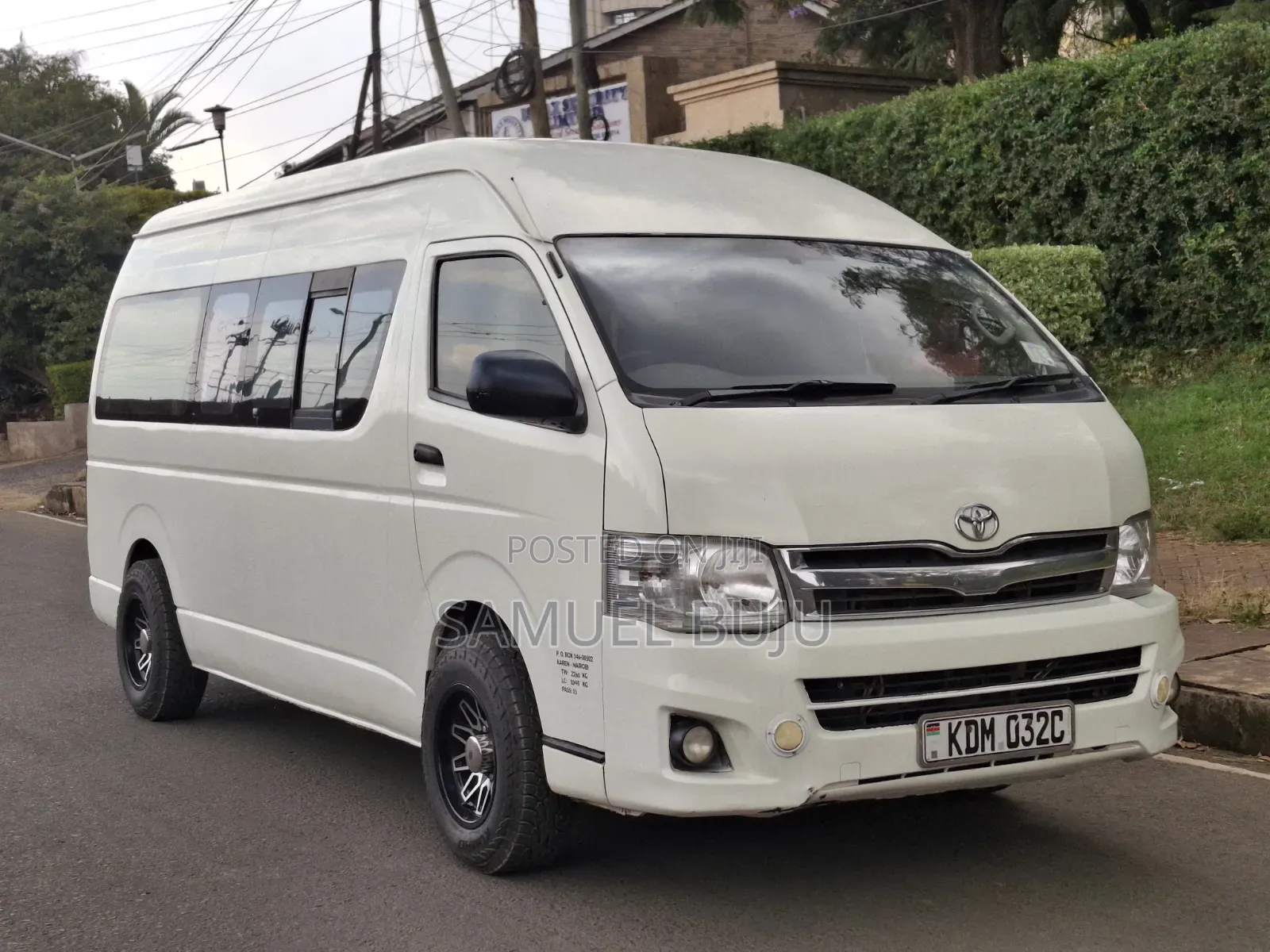 Toyota HiAce 2015 White