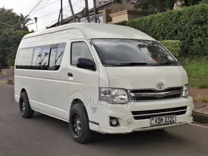 Toyota HiAce 2015 White