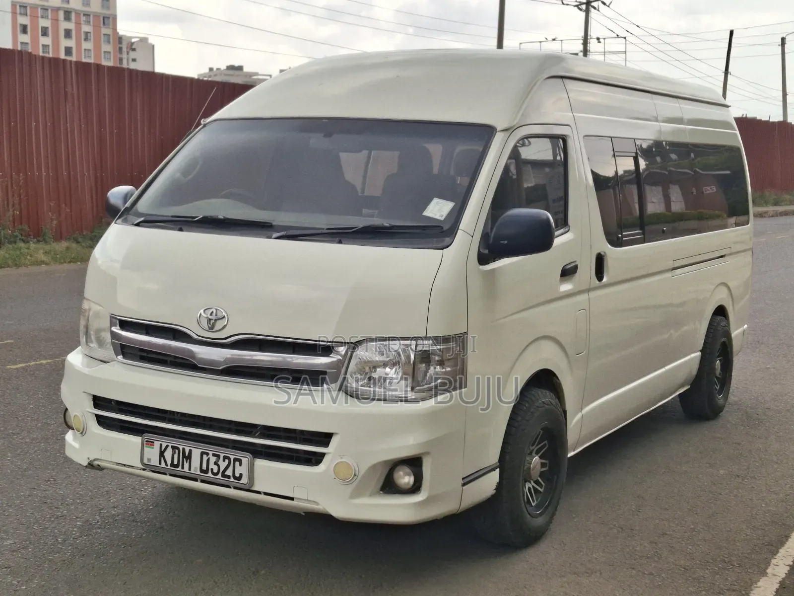 Toyota HiAce 2015 White