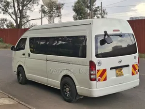 Toyota HiAce 2015 White