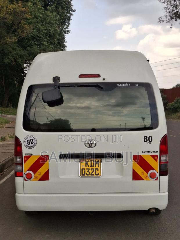 Toyota HiAce 2015 White - thumbnail 5