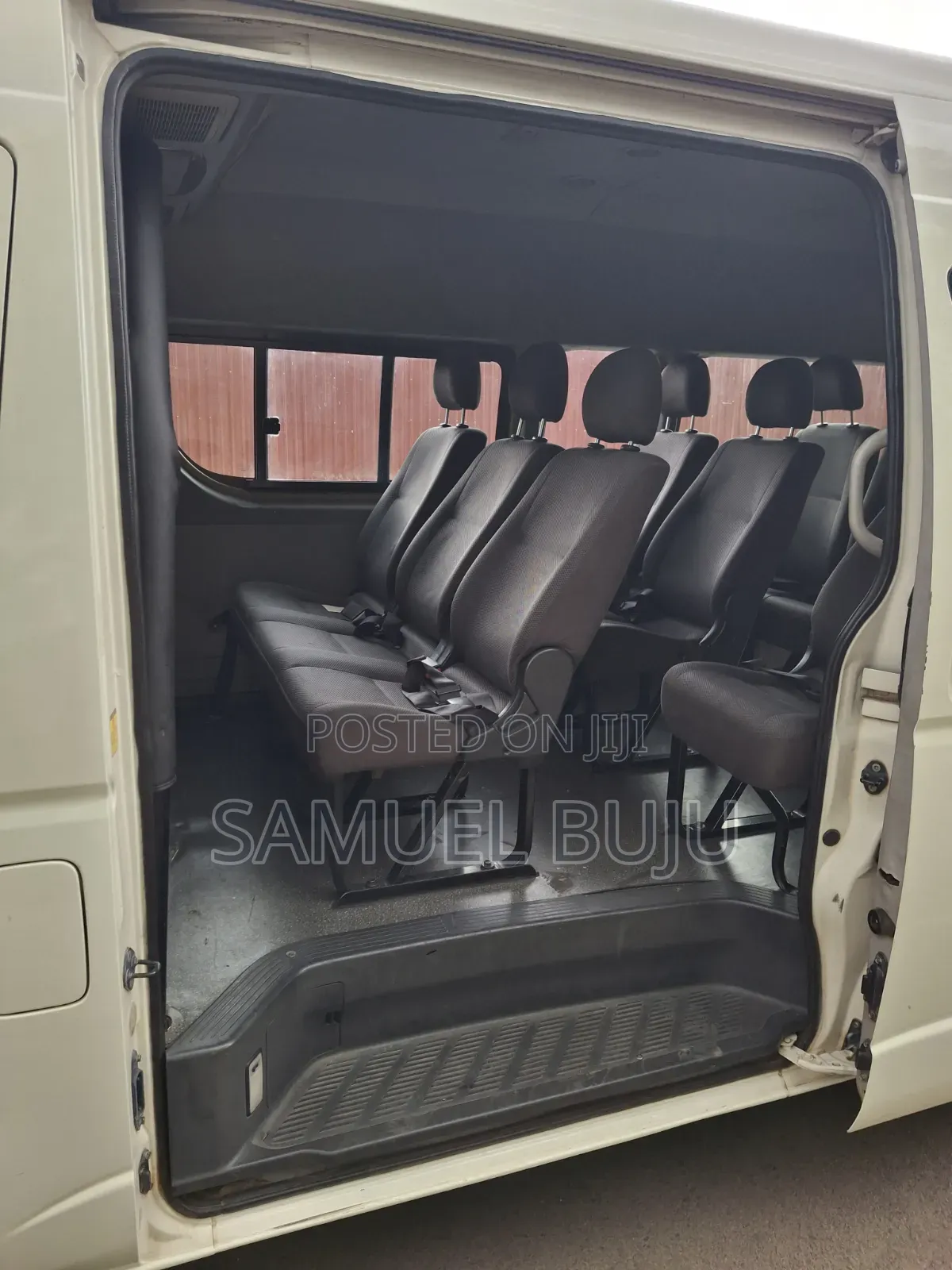Toyota HiAce 2015 White