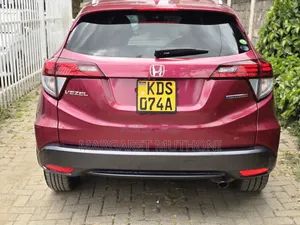 Honda Vezel 2017 Pink