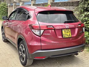 Honda Vezel 2017 Pink