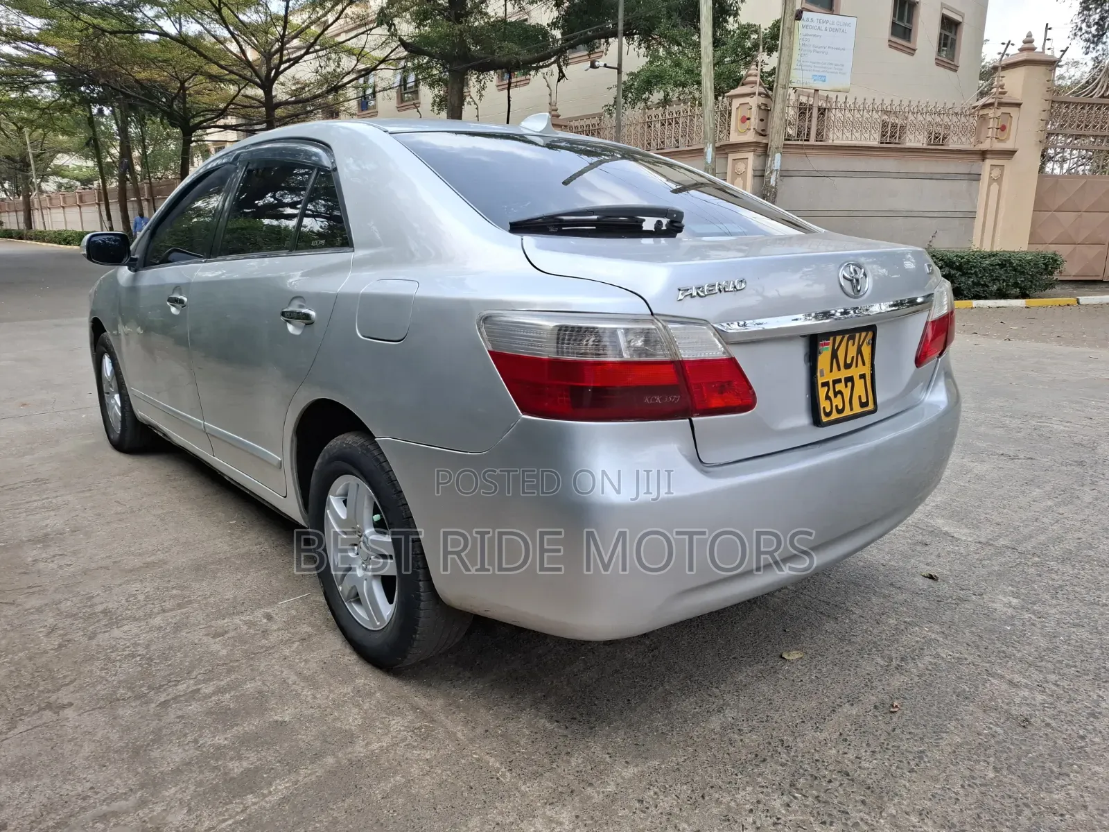 Toyota Premio 2010 Silver