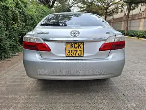Toyota Premio 2010 Silver
