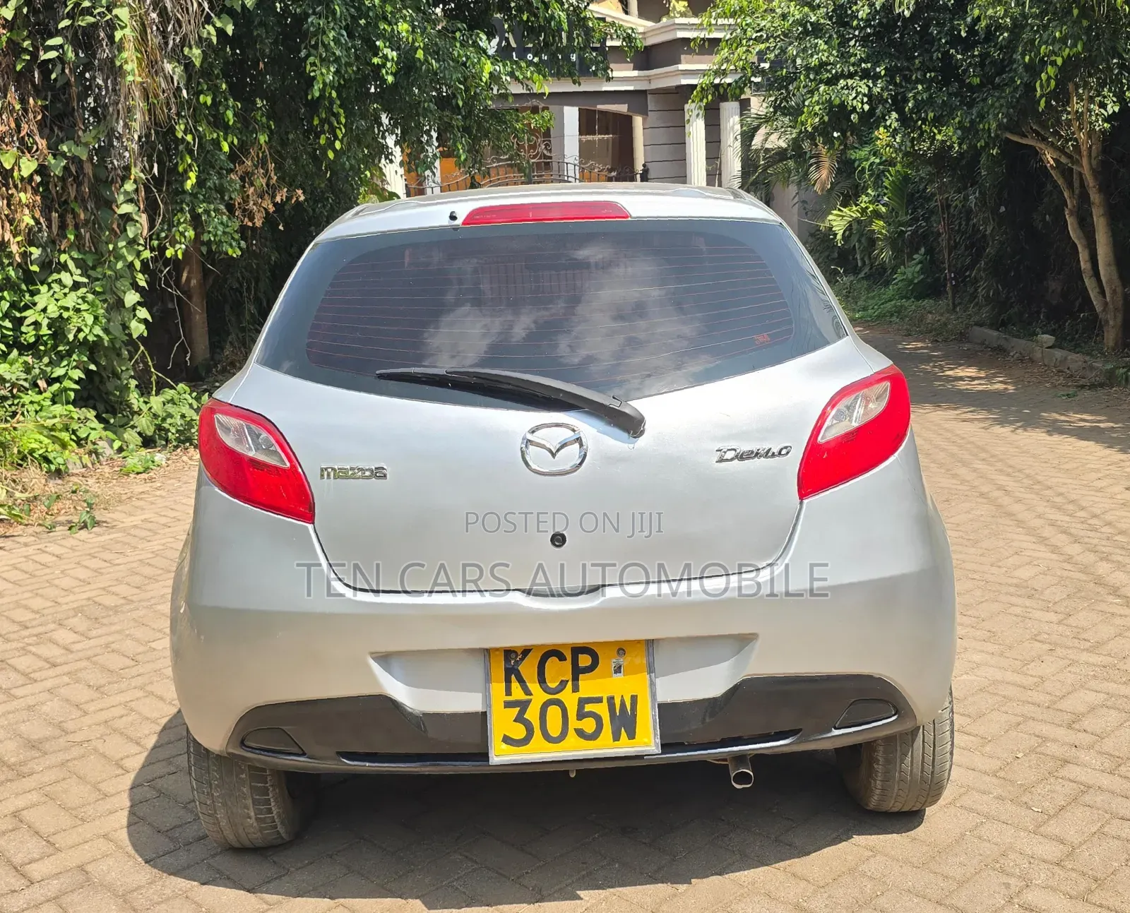 Mazda Demio 2010 Silver
