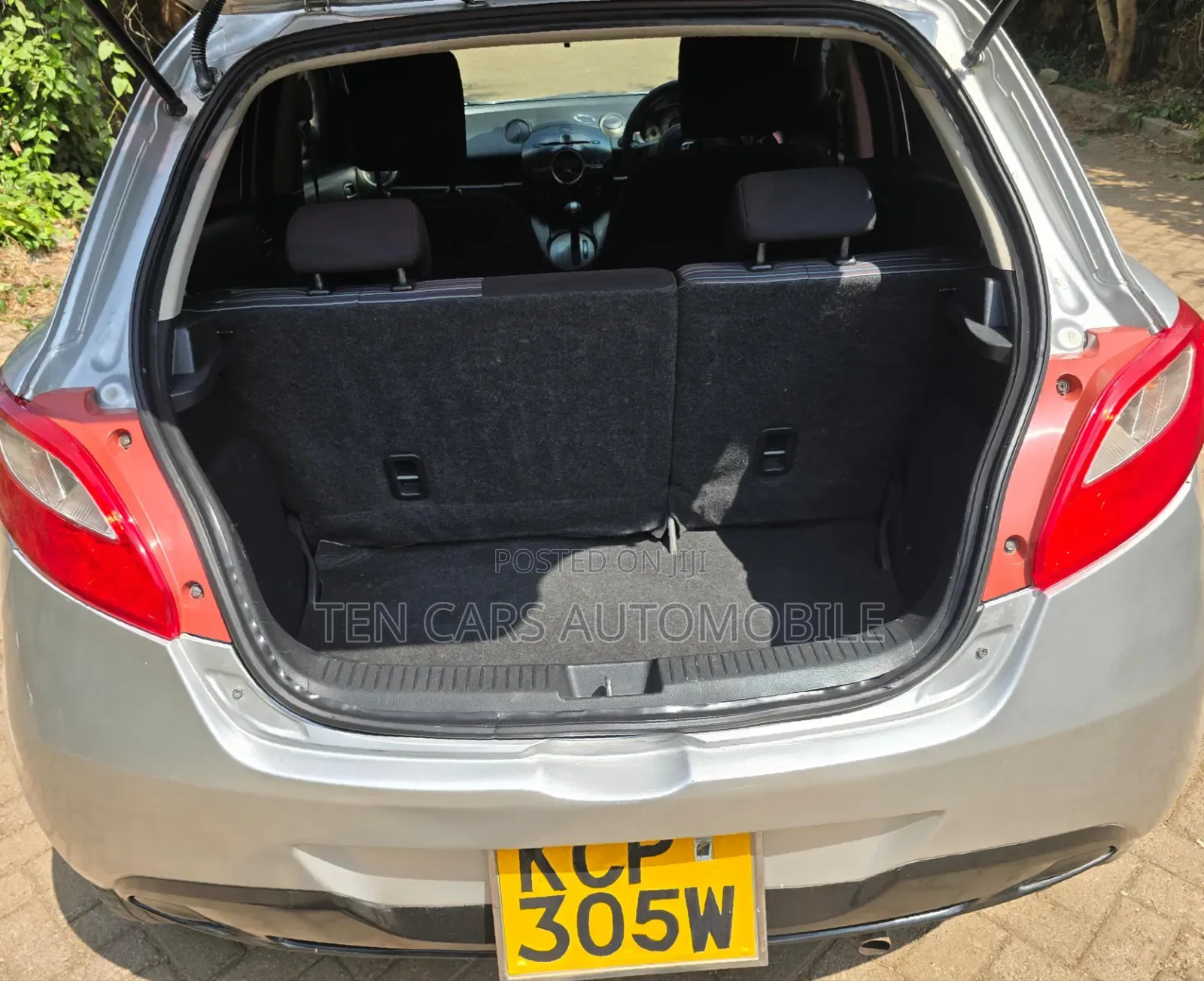 Mazda Demio 2010 Silver