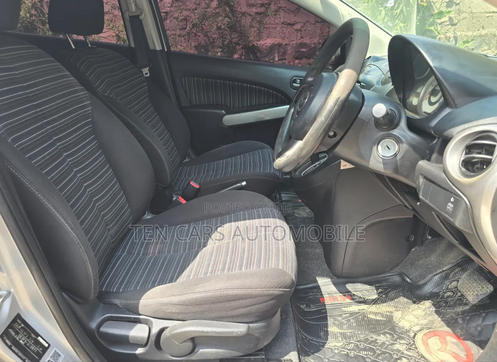 Mazda Demio 2010 Silver