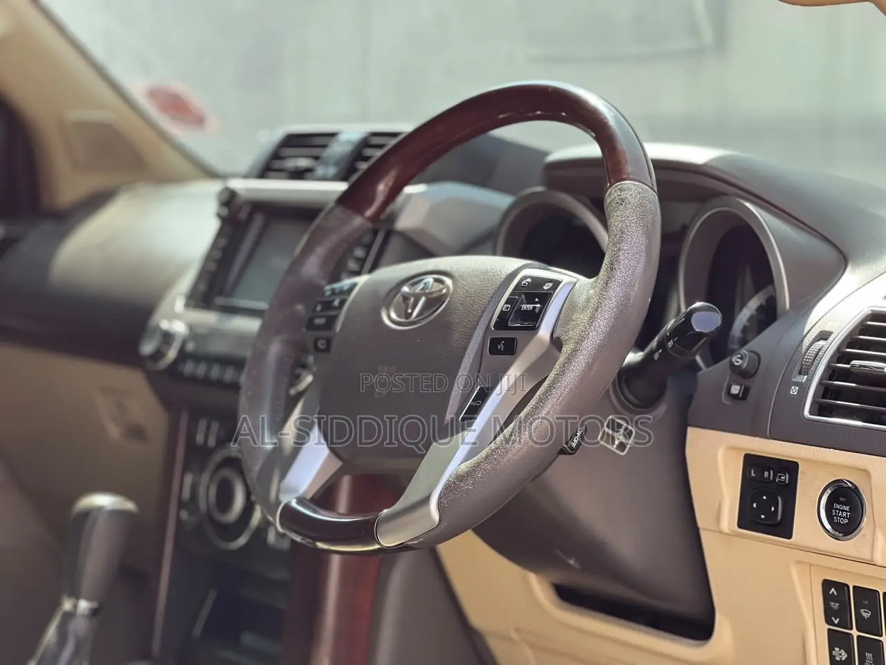 Toyota Land Cruiser Prado 2015 White 