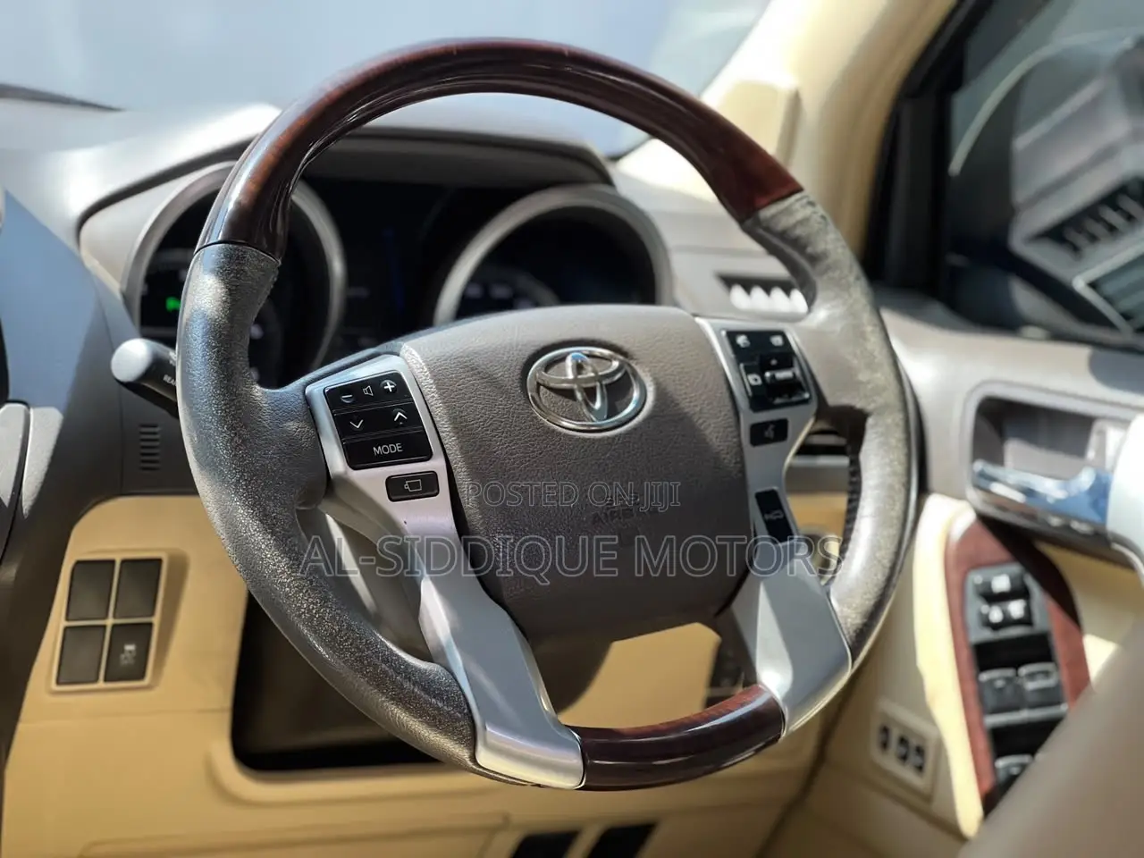 Toyota Land Cruiser Prado 2015 White 