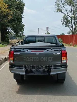 Toyota Hilux 2021 Gray