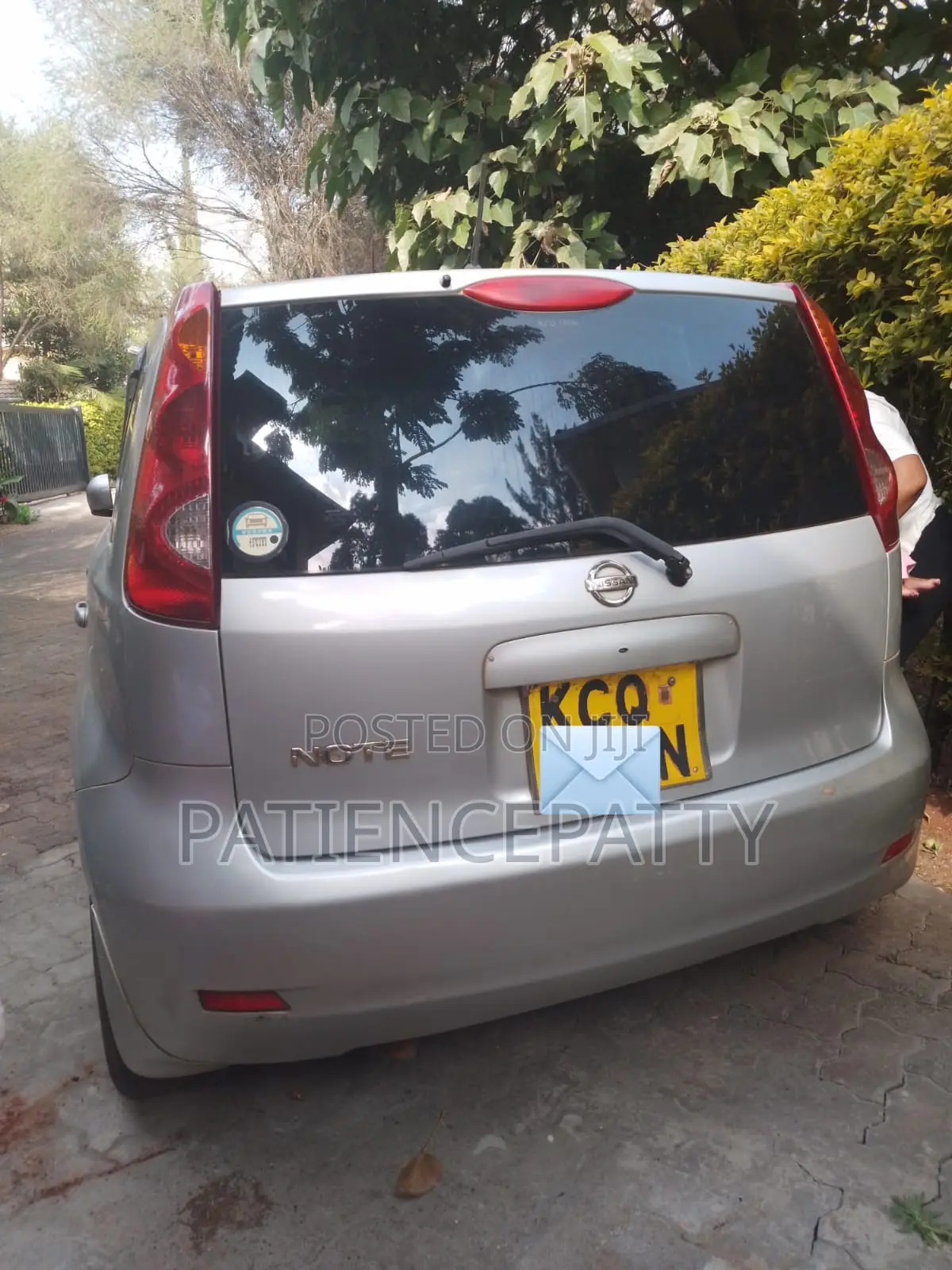 Nissan Note 2011 Silver