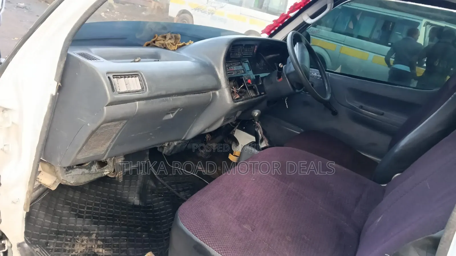 Toyota HiAce 2004