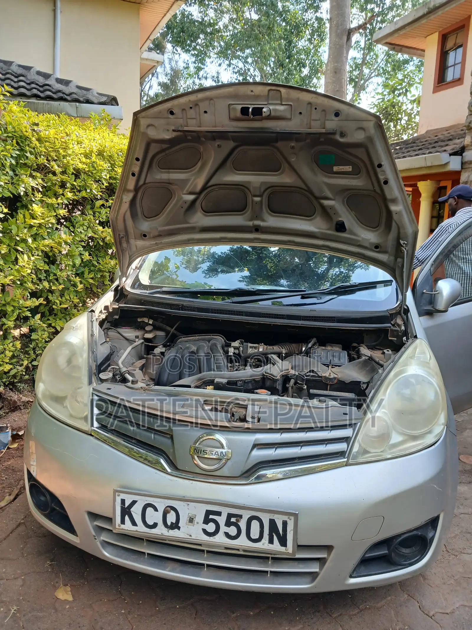 Nissan Note 2011 Silver