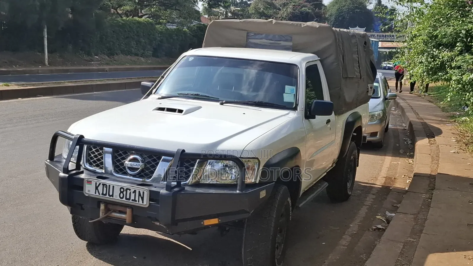 Nissan Hardbody 2016 White