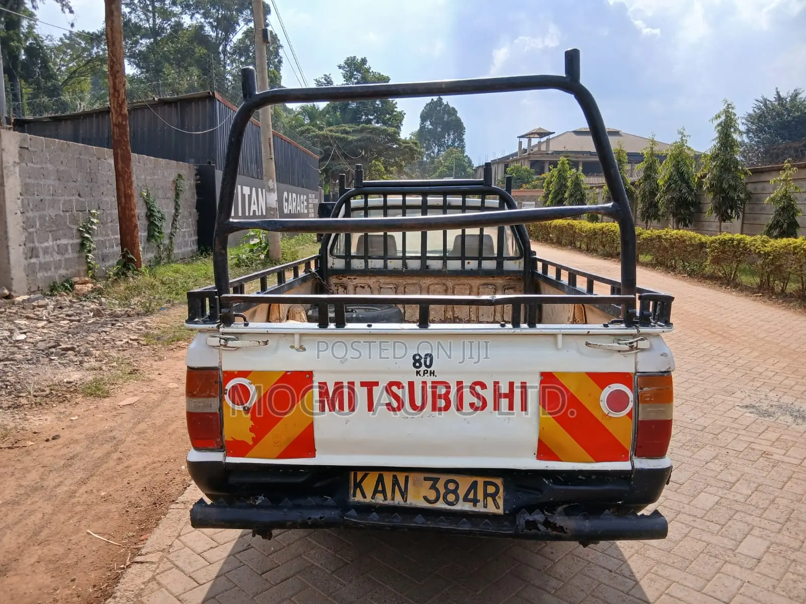 Mitsubishi L200 2001 White