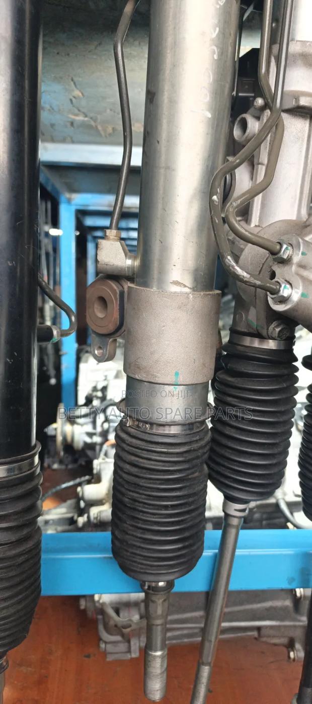 Toyota V8 100 Series Steering Rack - thumbnail 2