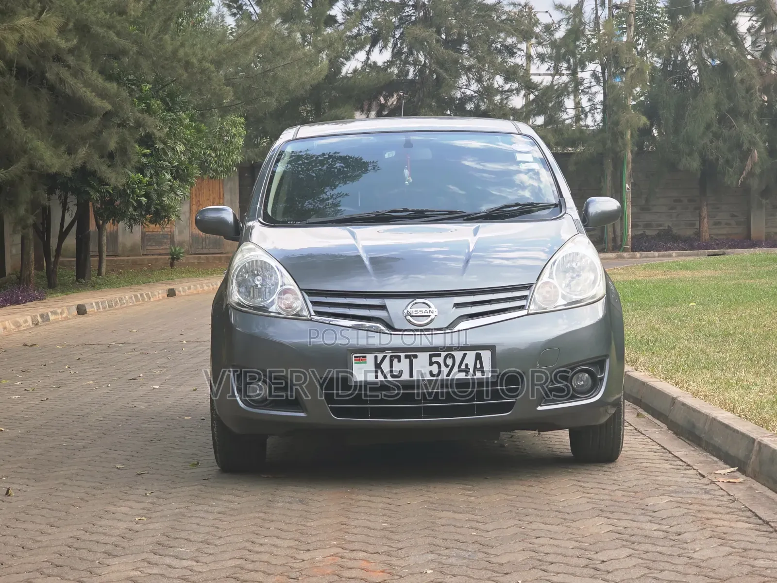 Nissan Note 2011 Gray