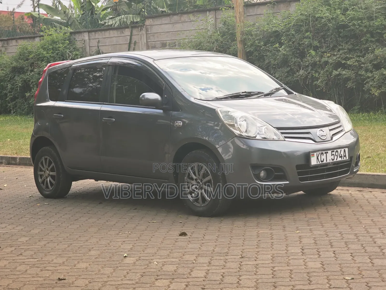 Nissan Note 2011 Gray