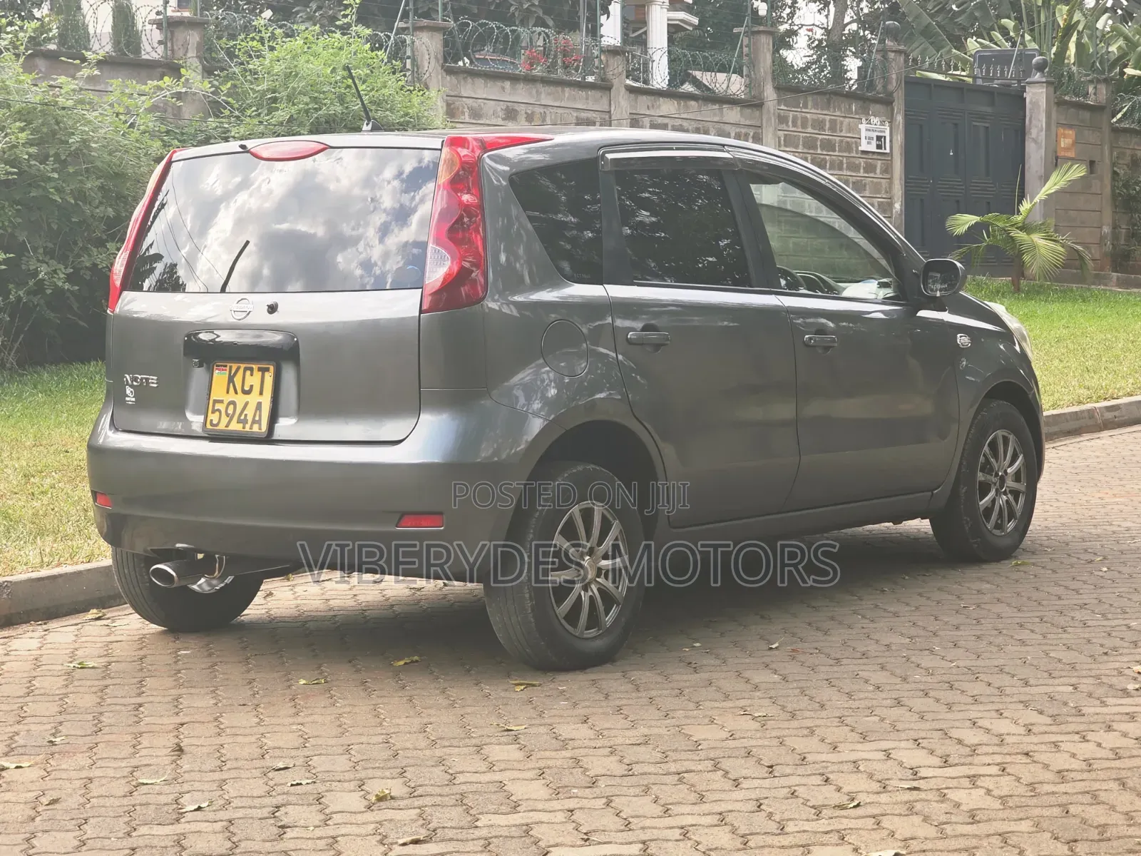 Nissan Note 2011 Gray
