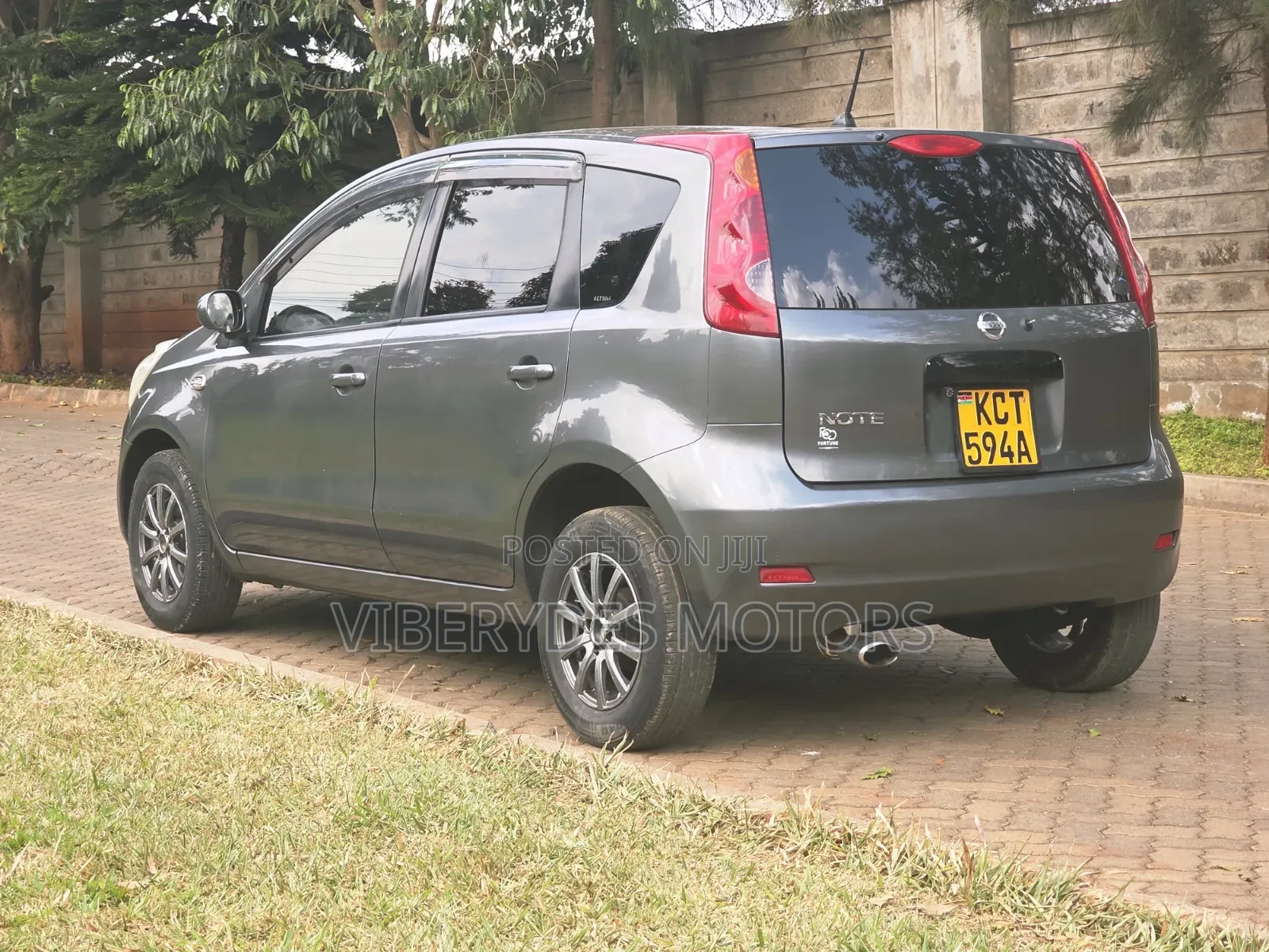Nissan Note 2011 Gray