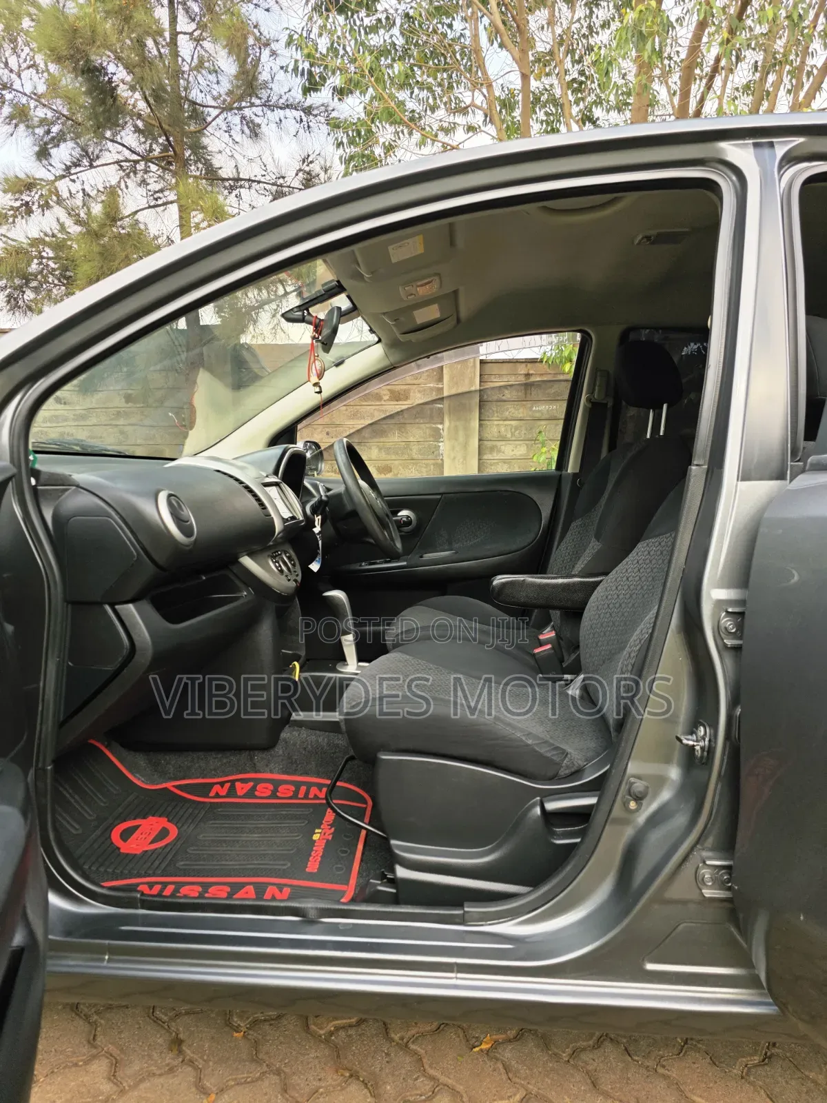 Nissan Note 2011 Gray