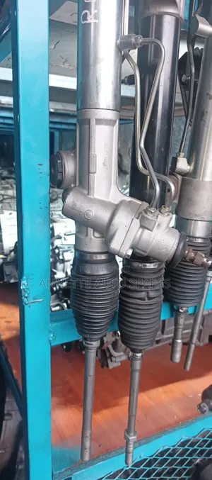 Toyota Hilux Revo Steering Rack