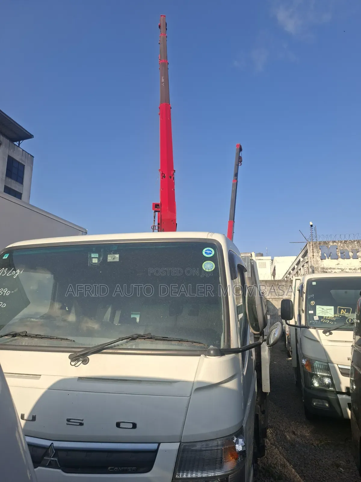Mistubishi Canter Crane 5tonnes