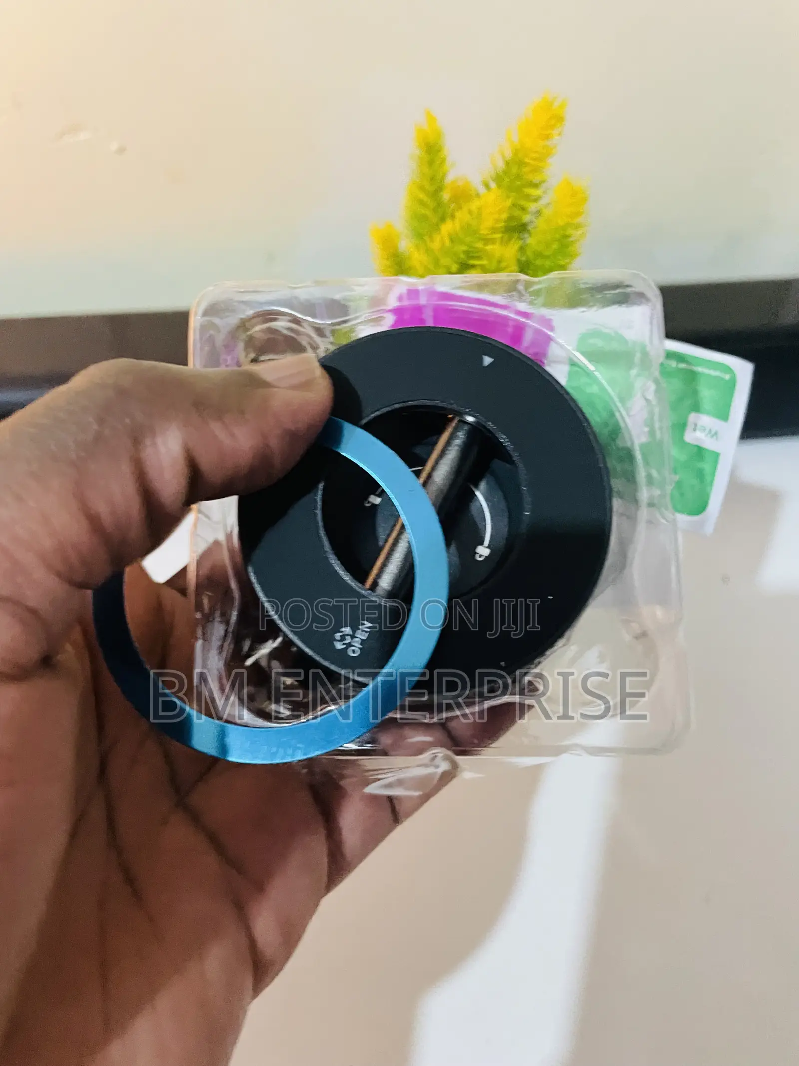 Magnetic Vacuum Suction Phone Holder