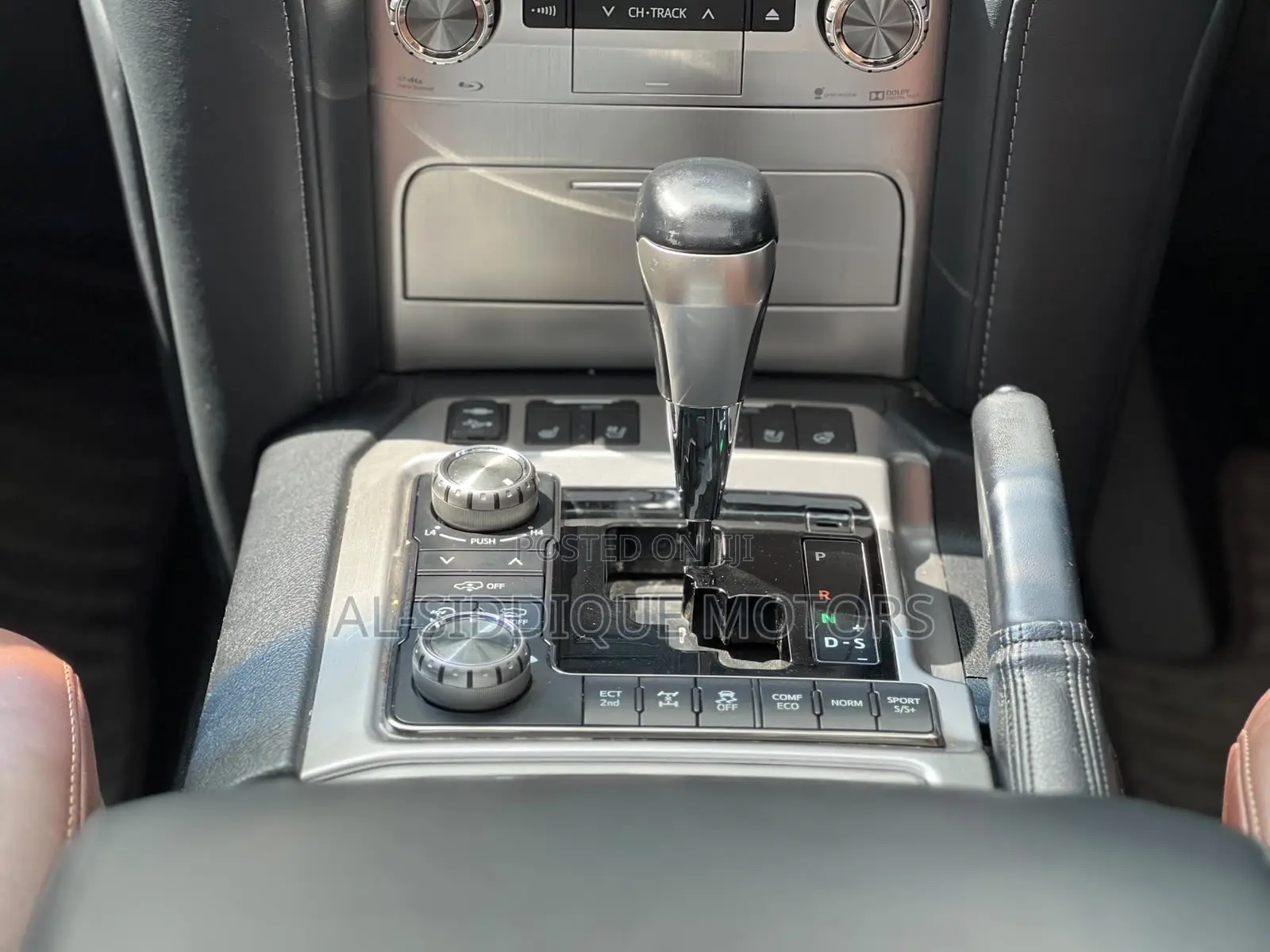 Toyota Land Cruiser 4.6 V8 AX 2019 Matt Black