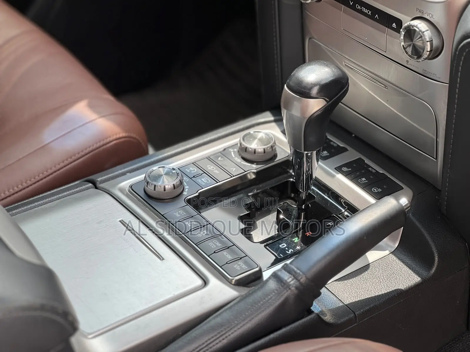 Toyota Land Cruiser 4.6 V8 AX 2019 Matt Black