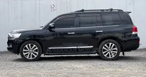 Toyota Land Cruiser 4.6 V8 AX 2019 Matt Black