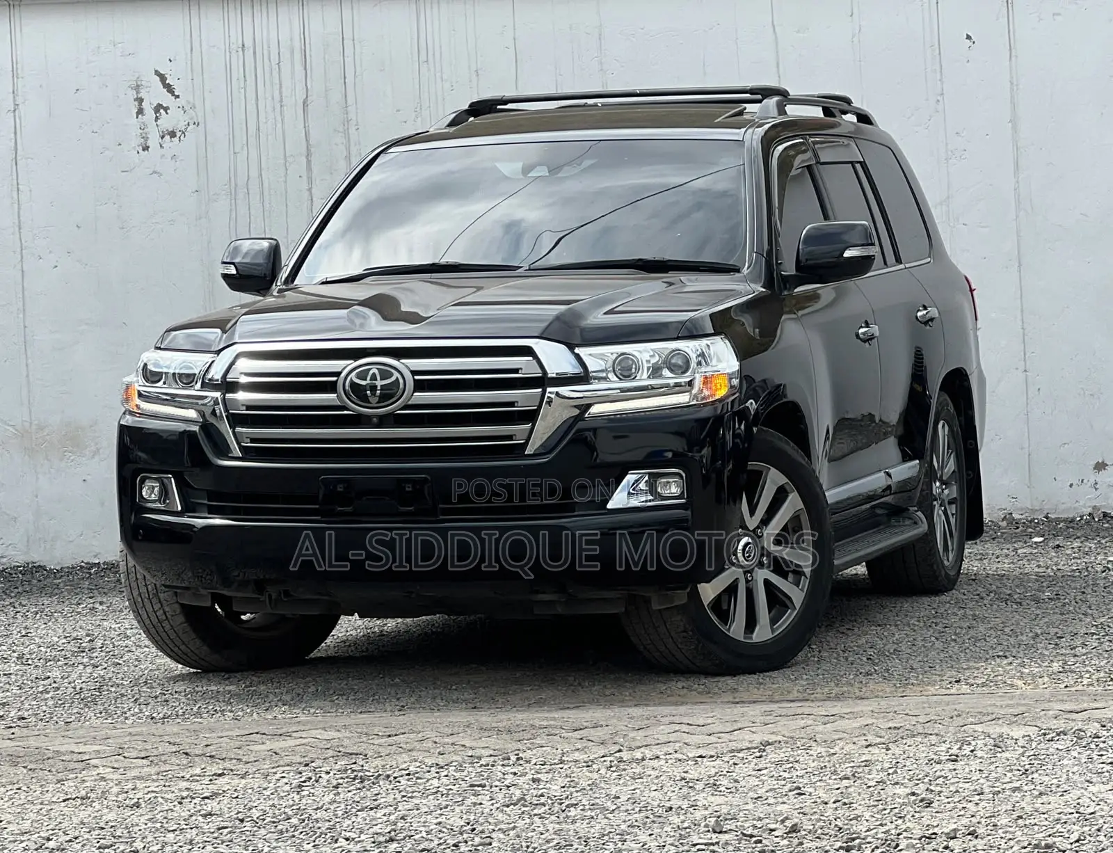 Toyota Land Cruiser 4.6 V8 AX 2019 Matt Black