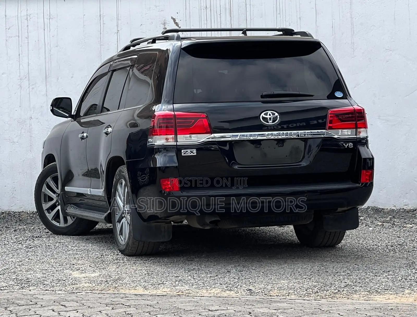 Toyota Land Cruiser 4.6 V8 AX 2019 Matt Black