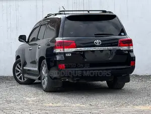Toyota Land Cruiser 4.6 V8 AX 2019 Matt Black