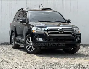 Toyota Land Cruiser 4.6 V8 AX 2019 Matt Black