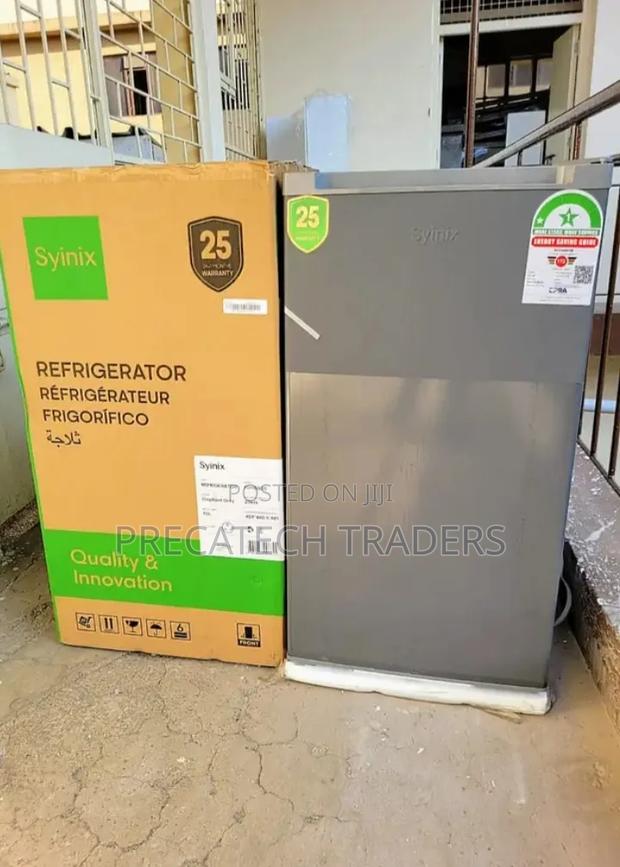 Syinix Mini Fridge With Freezer Compartment - main view