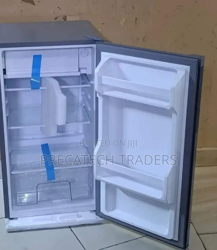 Syinix Mini Fridge With Freezer Compartment