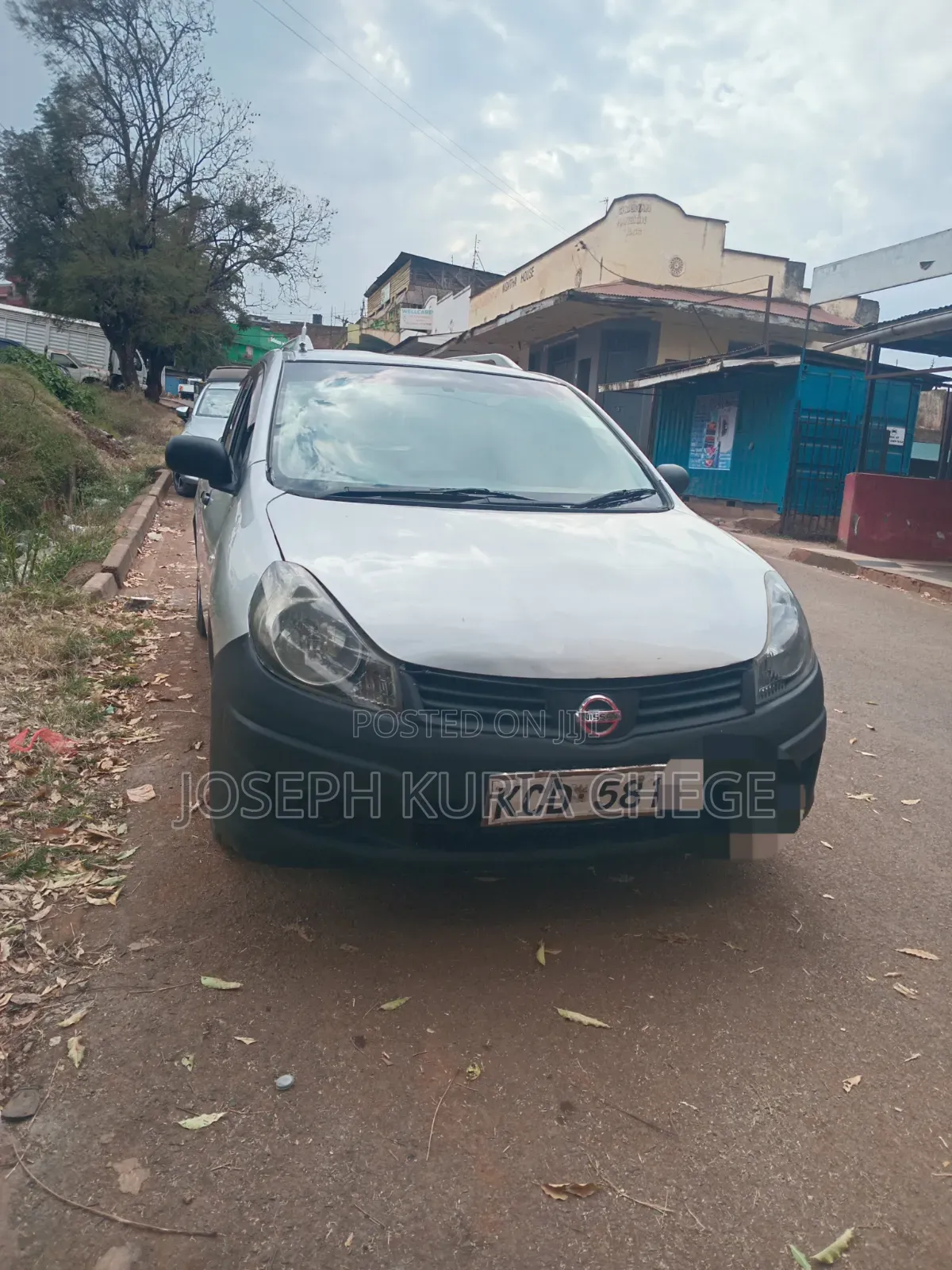 Nissan Advan 2009 Silver