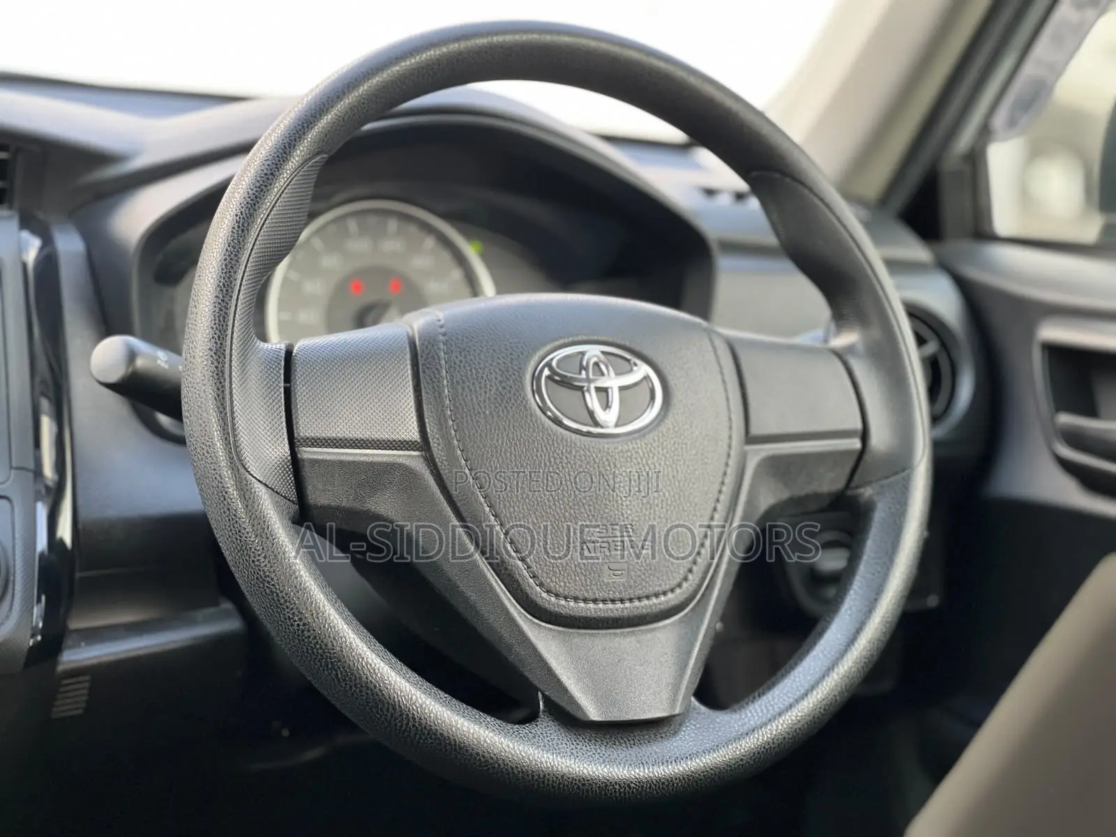 Toyota Axio 1.3 X 2WD 2019 Silver