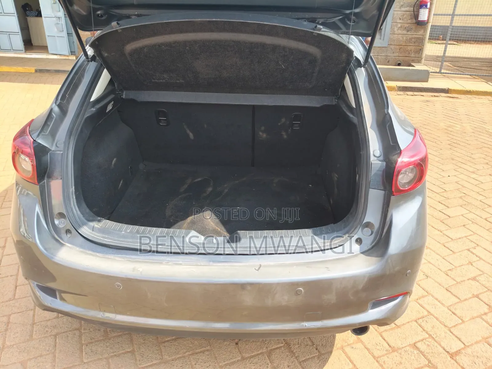 Mazda Axela 2018 Gray