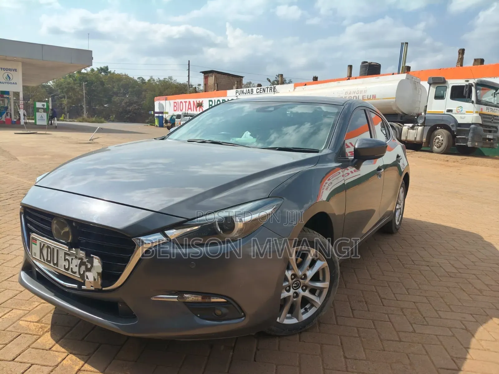 Mazda Axela 2018 Gray